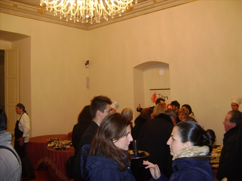 Download Palazzo Caputi aperto al Pubbl (WxH)